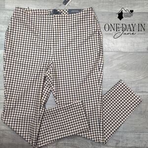 Chico's Black Label Dotted Slim Ankle Pants Size Chico's 1 (M)